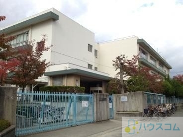 小学校　茨木市立水尾小学校（小学校）まで72m