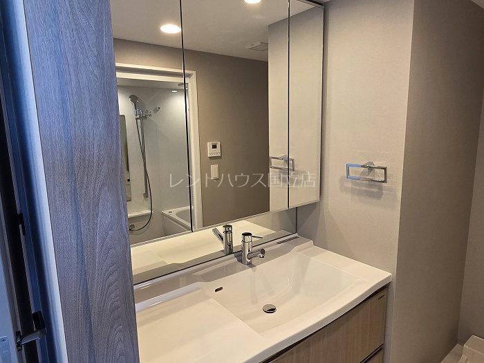 洗面設備　同物件別部屋参考写真です