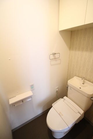 トイレ　ウォシュレット完備（※別室参考写真）