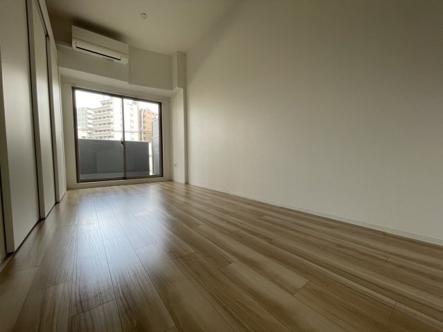居室・リビング　同物件別部屋写真