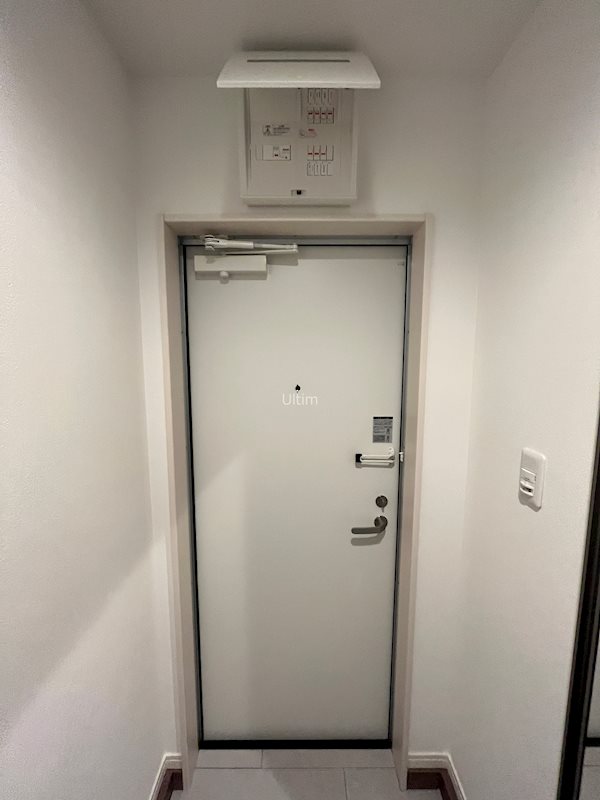 玄関　全て違うお部屋（同じ間取り）の写真です