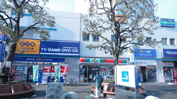 コンビニ　サンクス西新井（コンビニ）まで223m