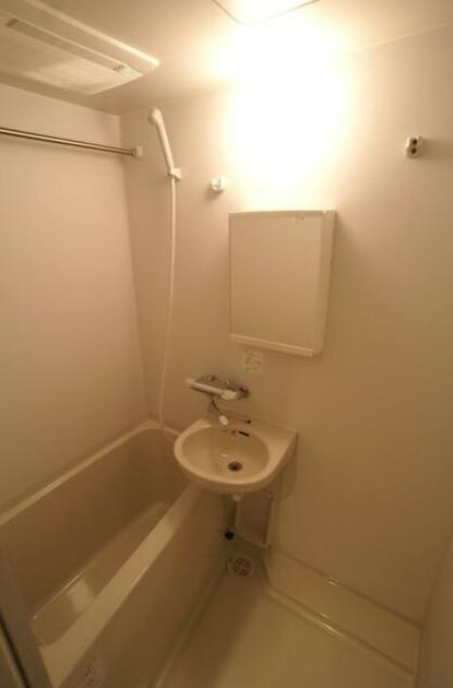 バス・シャワールーム　別部屋参考写真