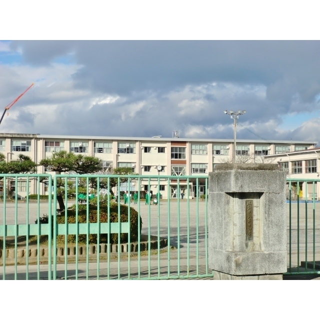 小学校　早田小学校　　３９（小学校）まで1500m