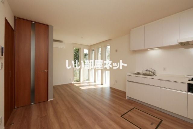 南海高野線 堺東駅 徒歩5分 2階建 築3年の居間写真