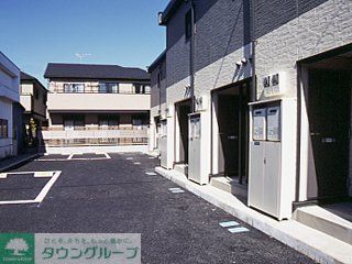 駐車場　設備・仕様は号室により異なる為、現況を優先致します。