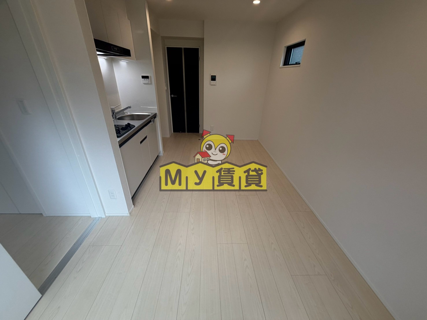 居室・リビング　Cherim 本陣十王町 North