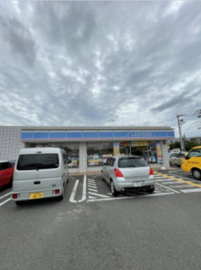 コンビニ　ローソン 堺鳳中町七丁店（コンビニ）まで575m
