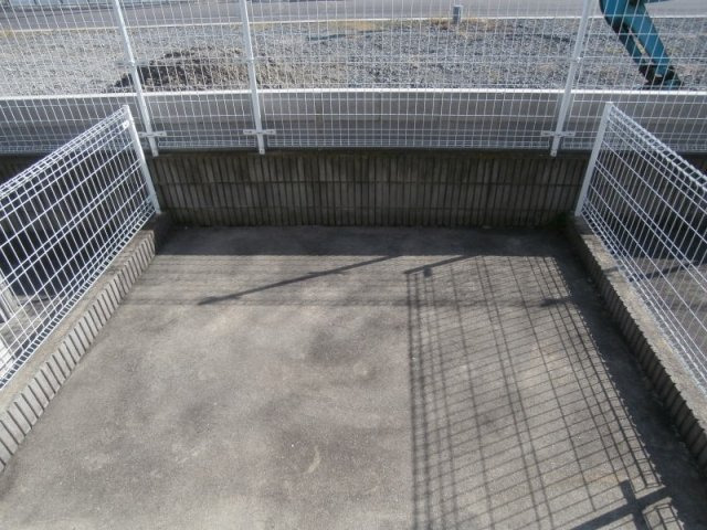 バルコニー　庭