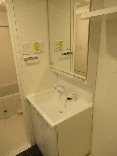 洗面設備　嬉しい洗面台は独立タイプ！