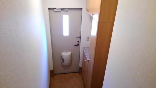 クレストフォートIIの玄関写真