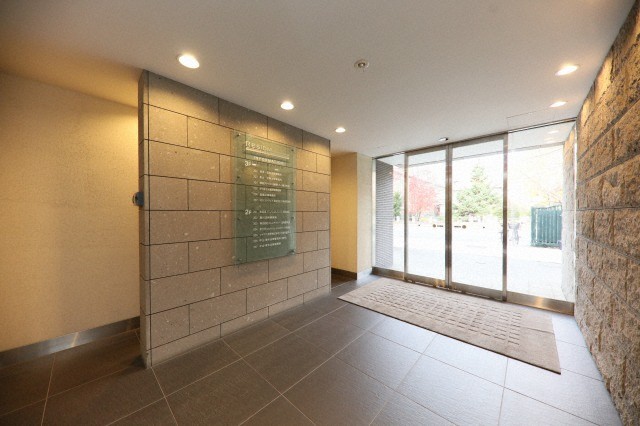 地下鉄東西線 西１１丁目駅 徒歩4分 14階建 築20年の外観写真
