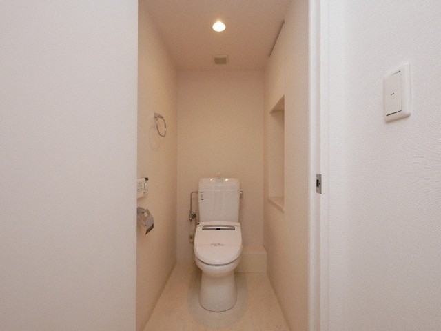 地下鉄東西線 西１１丁目駅 徒歩4分 14階建 築20年のトイレ写真