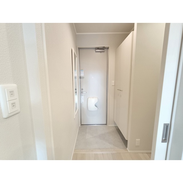 ＪＲ篠ノ井線 広丘駅 徒歩10分 2階建 築1年の玄関写真