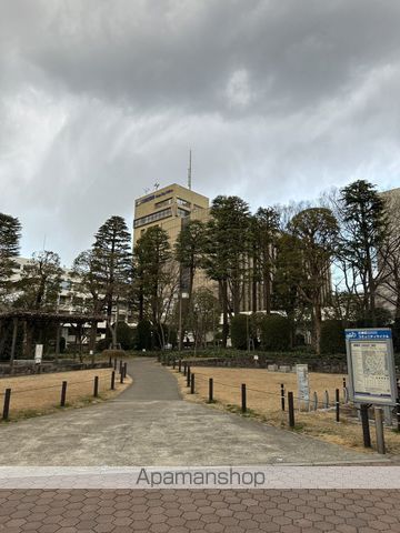 役所　江東区役所（役所）まで690m