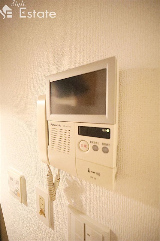 セキュリティ　モニター付きインターホン