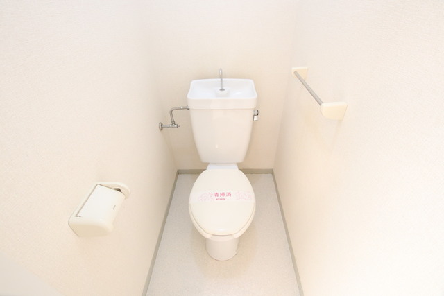 トイレ　清潔感のあるトイレです♪