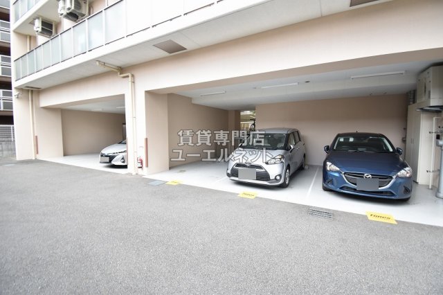 駐車場　敷地内駐車場