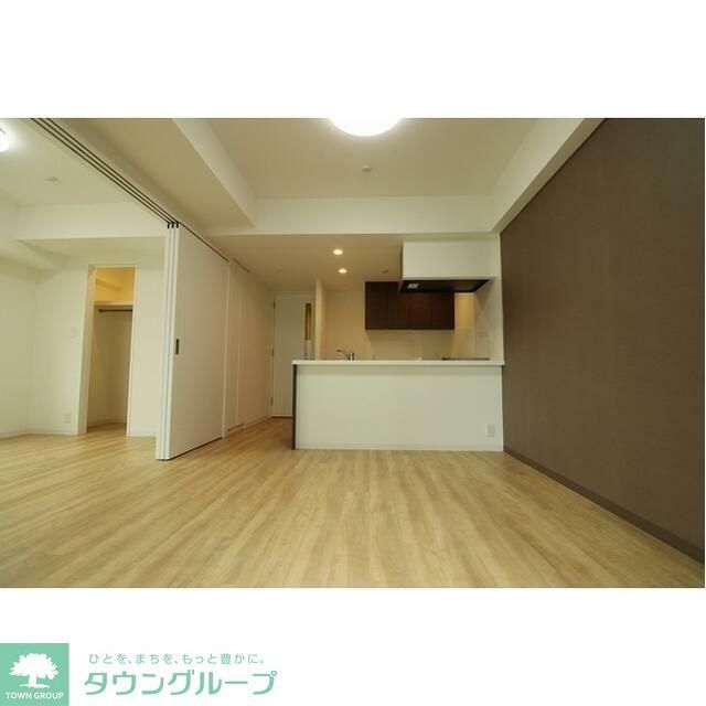 エムレジデンス浅草橋の居間写真