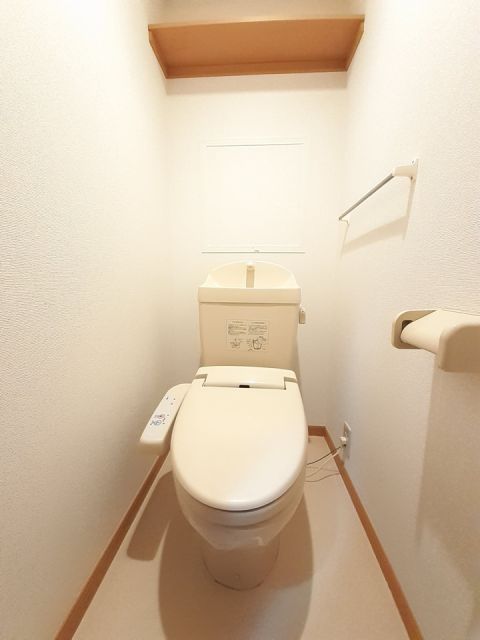 シャンポールAのトイレ写真