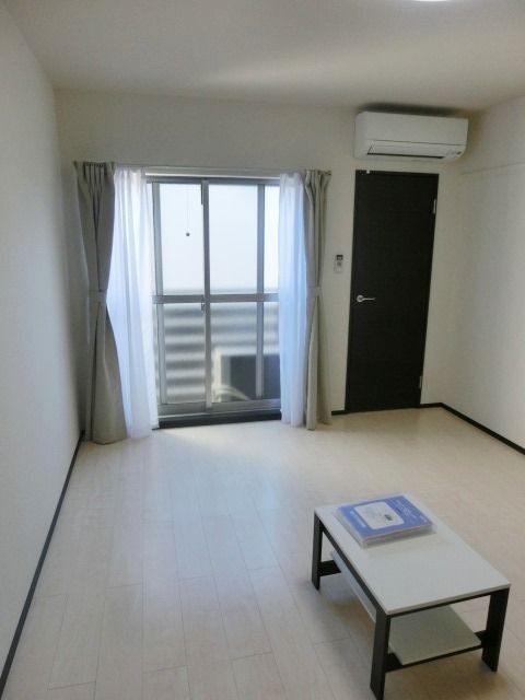 居室・リビング　落ち着いた空間になっています。