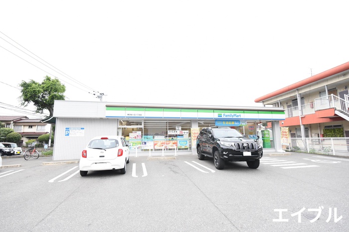 コンビニ　ファミリーマート春日桜ヶ丘八丁目店（コンビニ）まで228m