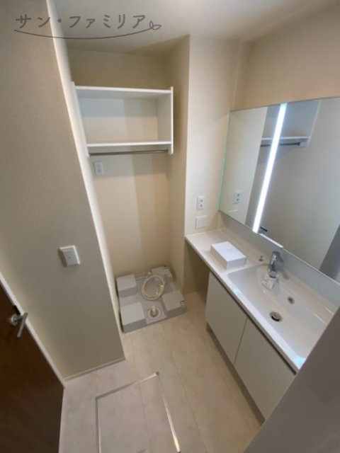 洗面設備　同一物件別部屋写真
