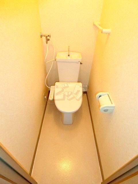 地下鉄南北線 中島公園駅 徒歩10分 4階建 築33年のトイレ写真