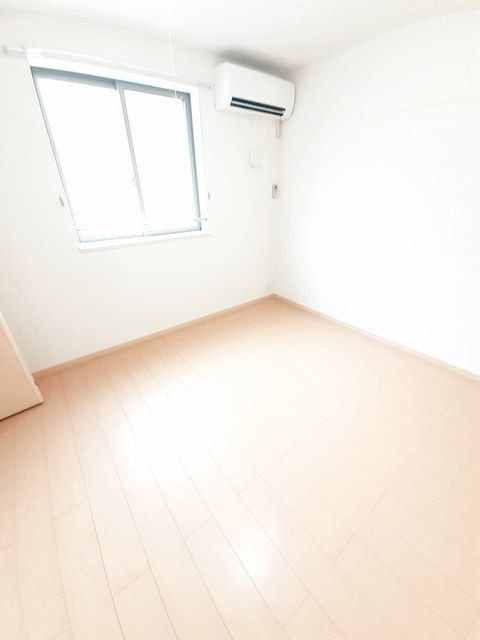 ＪＲ東北本線 岩切駅 2階建 築14年の内装写真