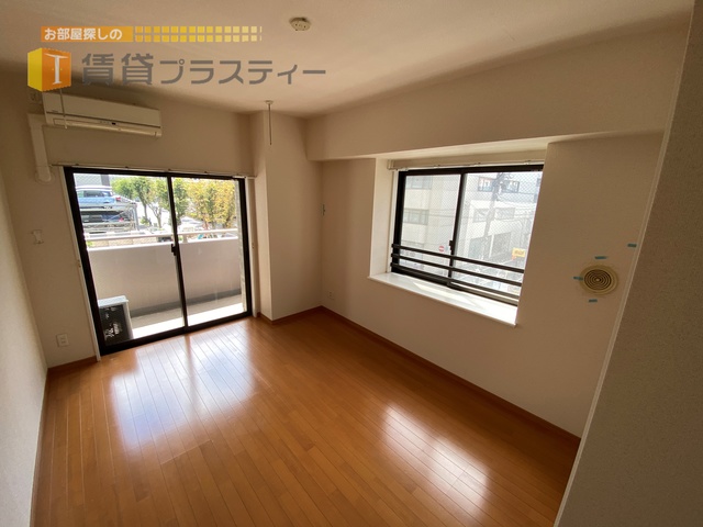 居室・リビング　採光の良いお部屋は角部屋の特権。