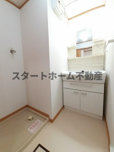 洗面設備　使いやすい洗面所です