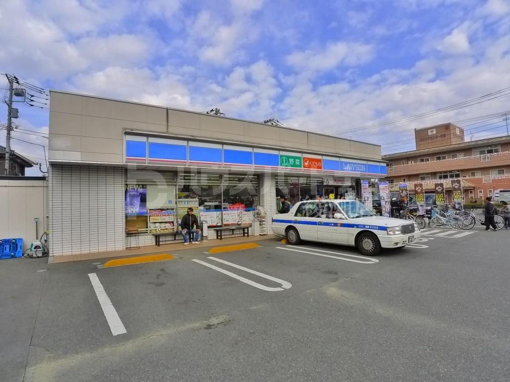 コンビニ　ローソン花畑6丁目店（コンビニ）まで310m