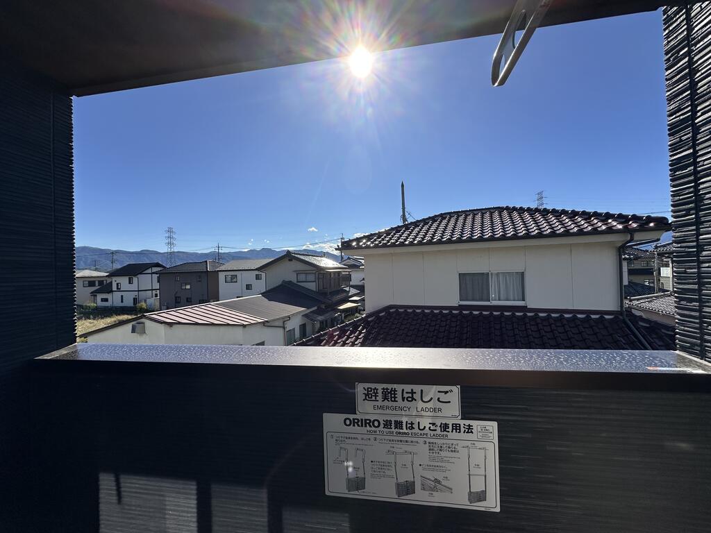 バルコニー　室内物干し/南向き/最上階