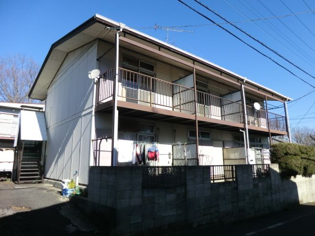 粟野アパートの建物外観