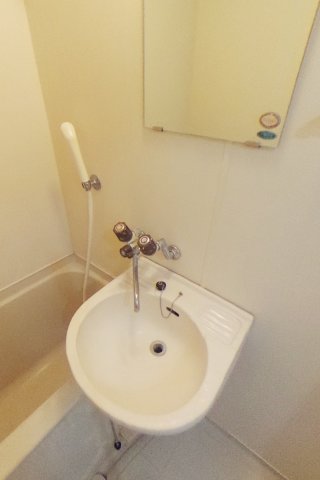 洗面設備　同仕様