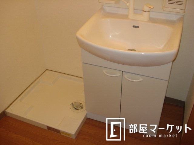 【豊田市平戸橋町のマンションの洗面設備】