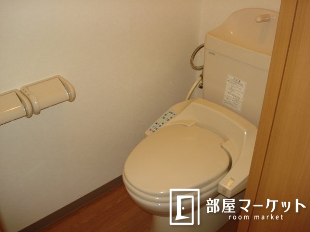 【豊田市平戸橋町のマンションのトイレ】
