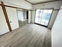 居室・リビング　日当たり良く明るいお部屋です