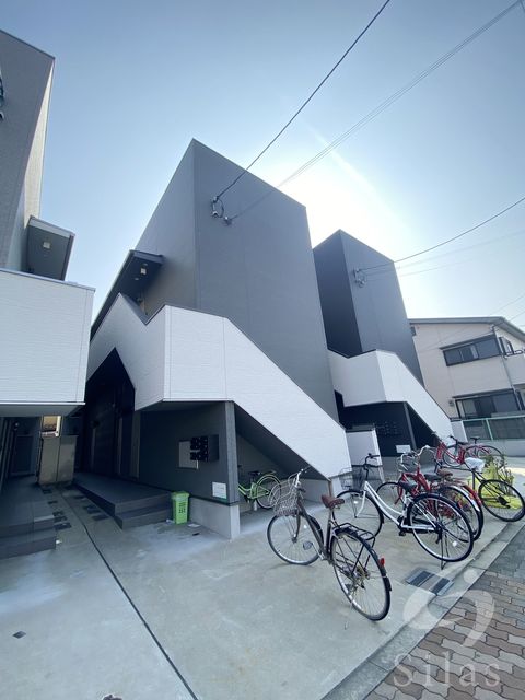 大阪市住之江区御崎のアパートの建物外観