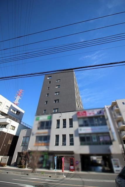 戸田市大字新曽のマンションの建物外観