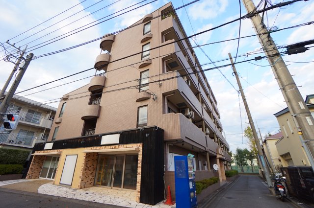 川崎市多摩区宿河原のマンションの建物外観