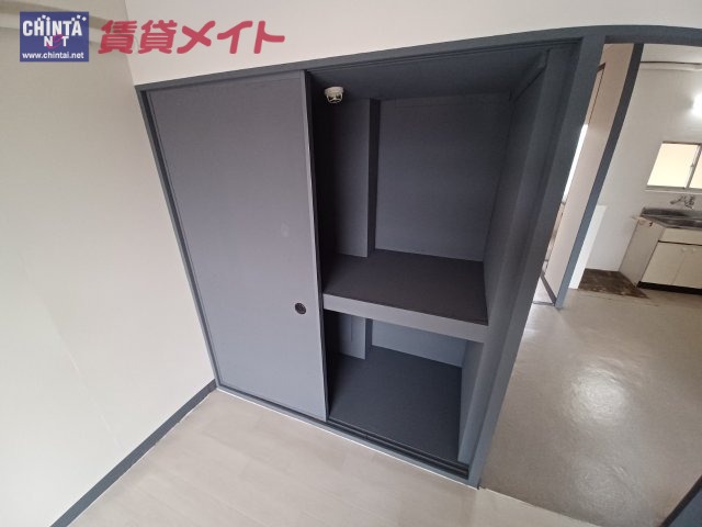 【松阪市挽木町のマンションの収納】