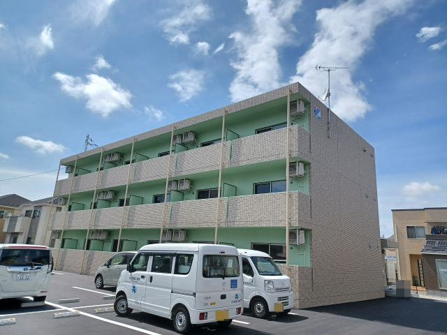 東広島市西条町寺家のマンションの建物外観