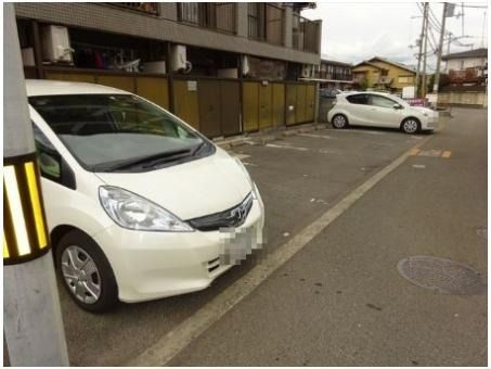 【和歌山市黒田のマンションの駐車場】