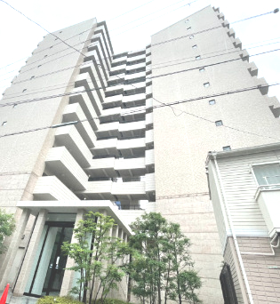 【レジュールアッシュ神戸元町の建物外観】