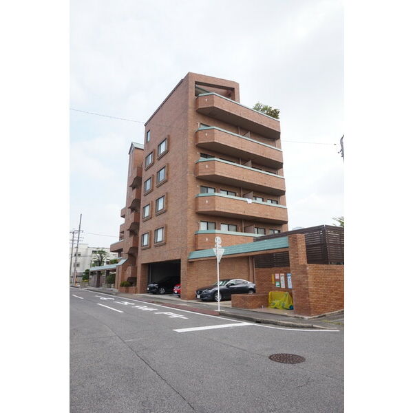 【エミネンス石川橋の建物外観】