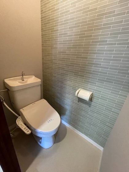 トイレ　※他号室の写真です