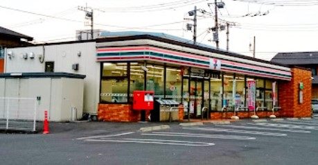コンビニ　セブンイレブン前橋城東町店（コンビニ）まで257m