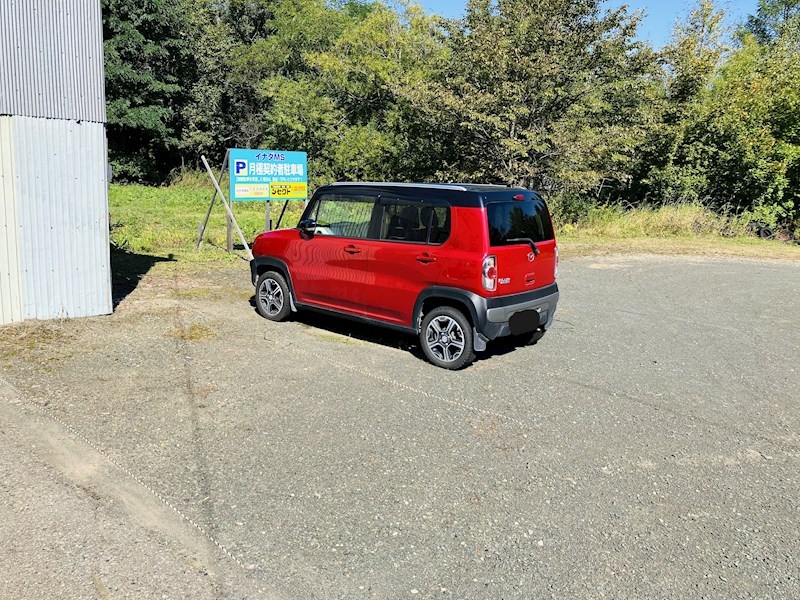 【イナダマンションの駐車場】