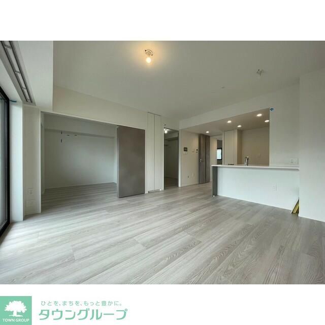 【八王子市八日町のマンションの居室・リビング】